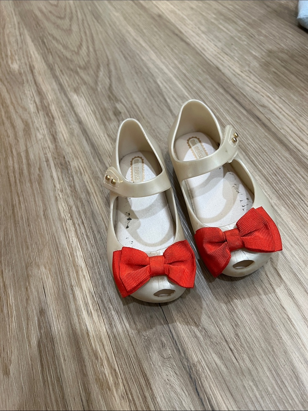Kids Cream Mary Jane Shoes with Red Bow